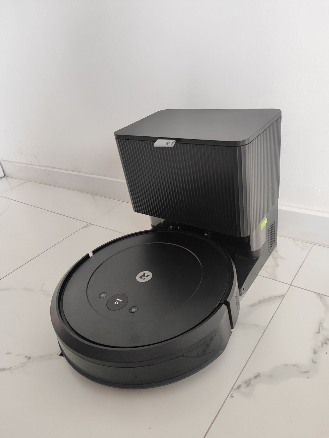 iRobot Roomba Combo Essential 2 Czarny