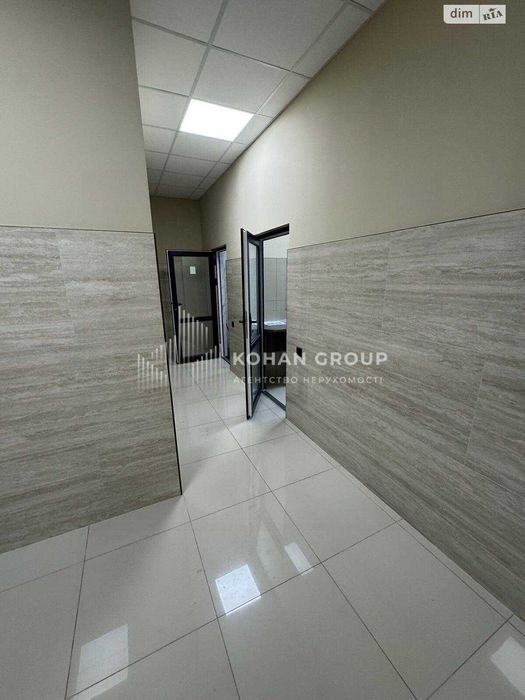 Продаж фасадного комерційного приміщення 268,5 м² | 2–3 поверхи |