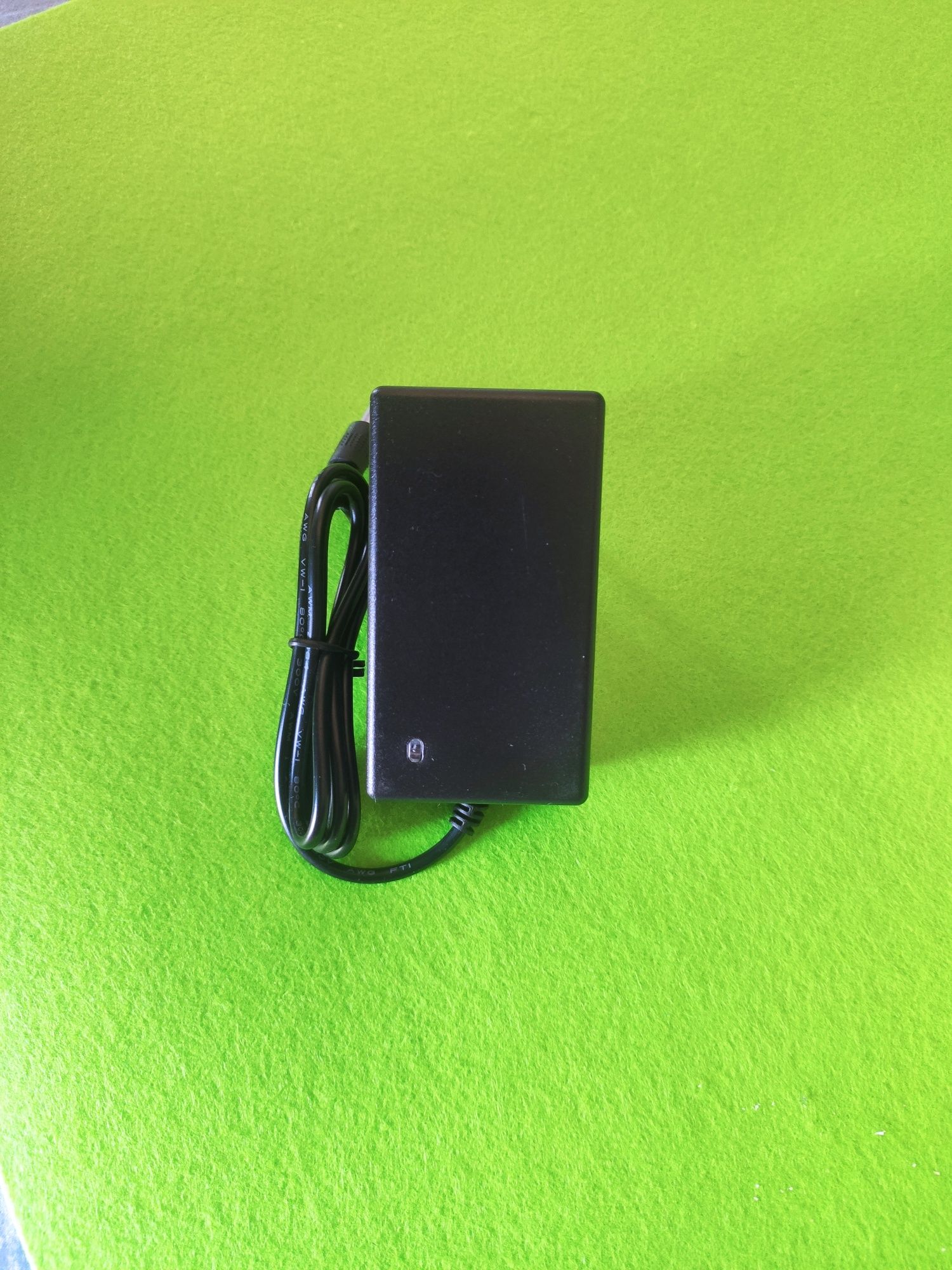 Adaptador AC/DC 21V