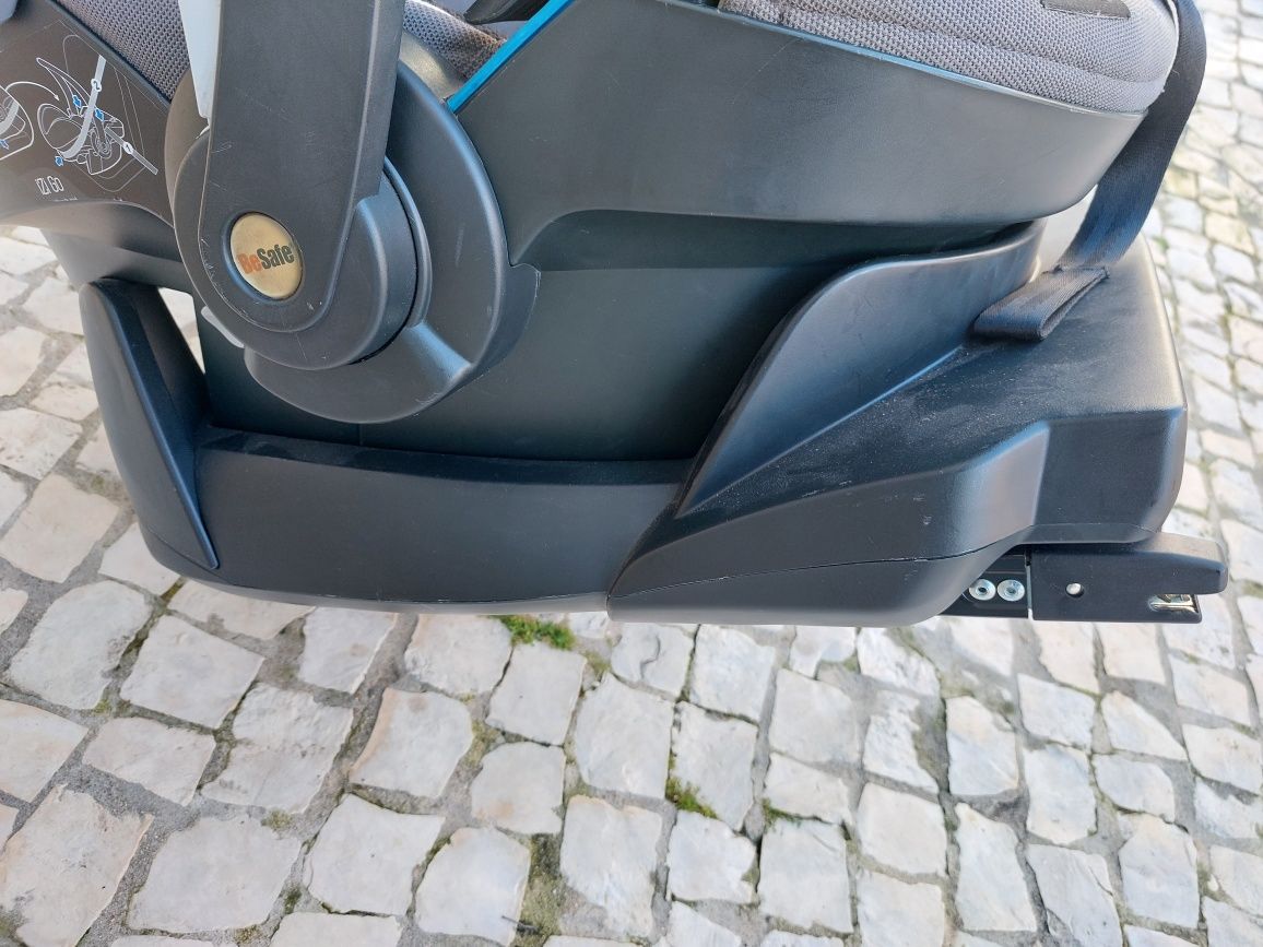 Ovo BeSafe com base isofix para carro