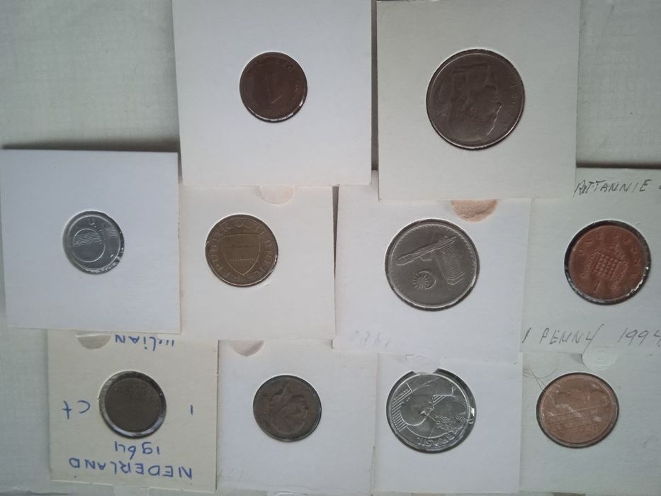 Коллекция монет со всего мира 100 шт