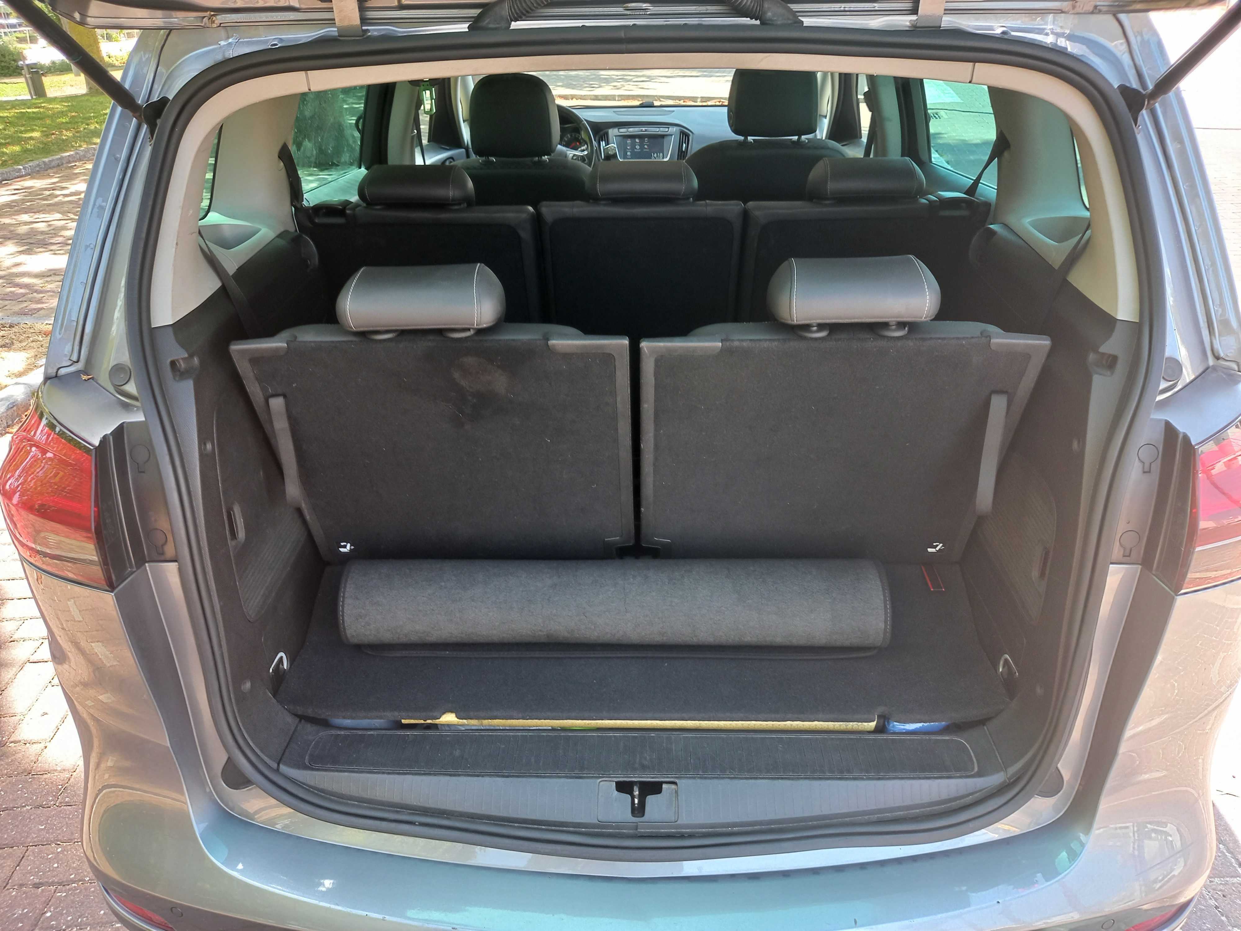 2018 Opel Zafira Tourer - 7 lugares