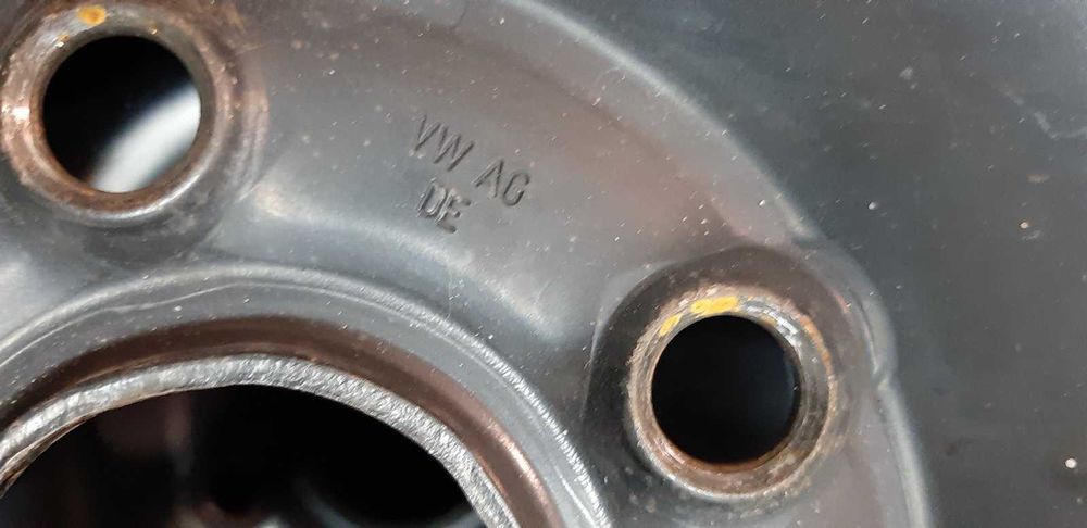 Комплект шин 195/65/15 на оригінальних дисках Кадді Caddy