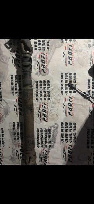 Продам кардан передній та задній до Toyota Hilux