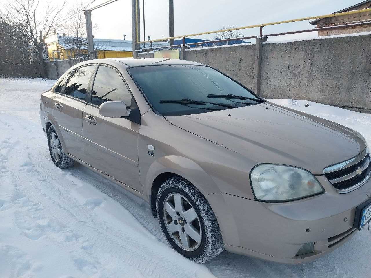 Продам Chevrolet Lacetti на автоматі в дуже гарному стані