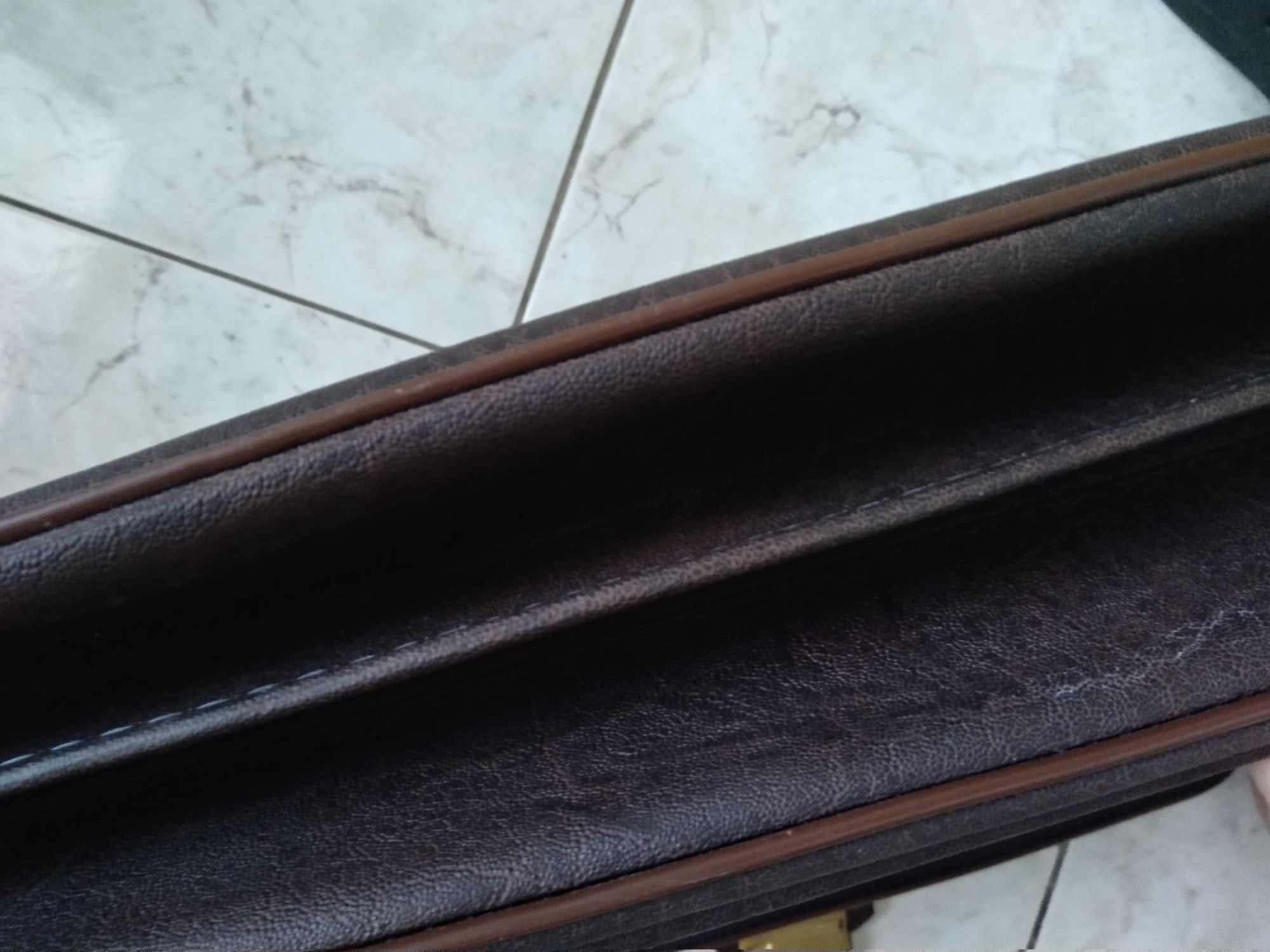 Teczka elegancka na laptopa i A4