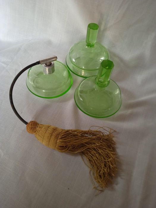 Komplet toaletowy szkło uranowe