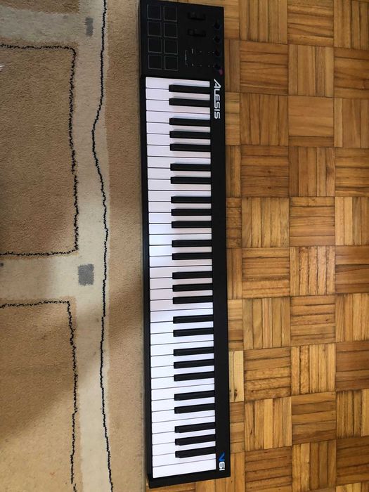 Controlador Alesis v61