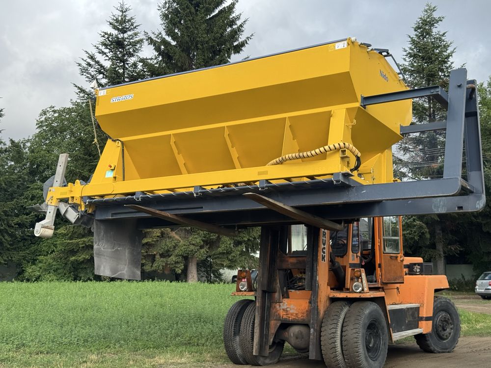 Schmidt Stratos 9m3 TAŚMA piaskarka solarka spreader streu Nido salt