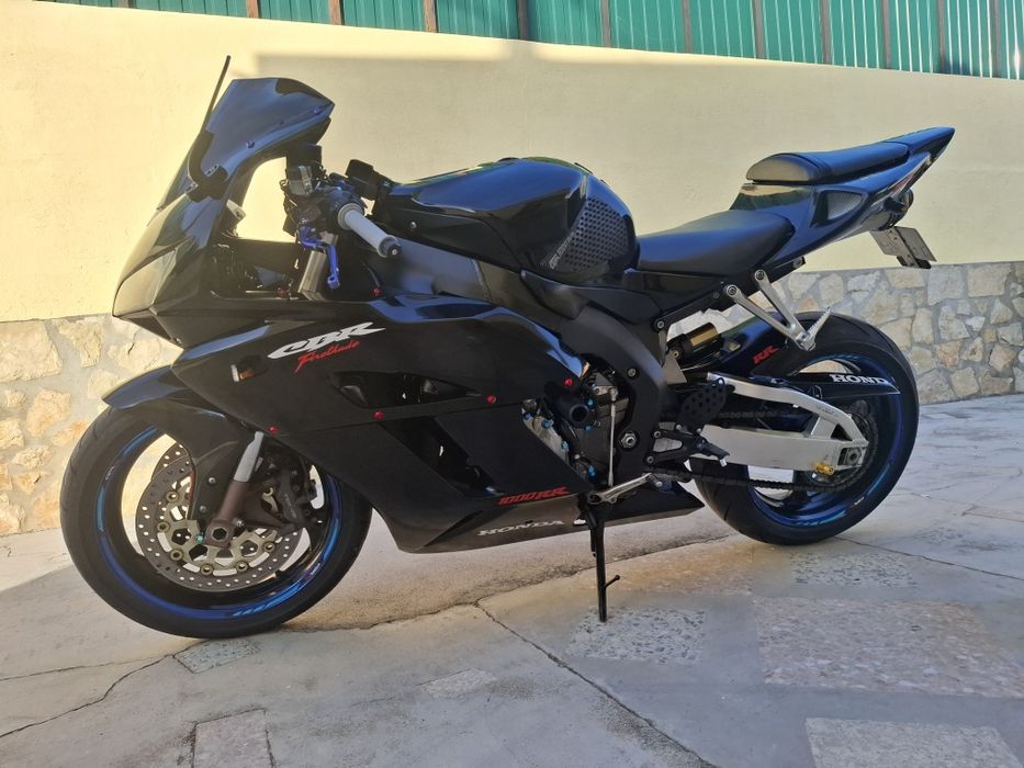 Honda CBR 1000rr vendo ou troco
