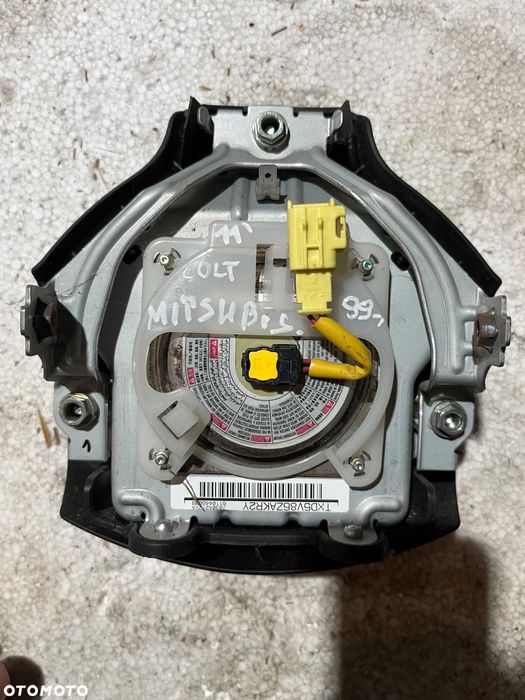 Poduszka powietrzna Airbag kierowcy Mitsubishi Colt Z30