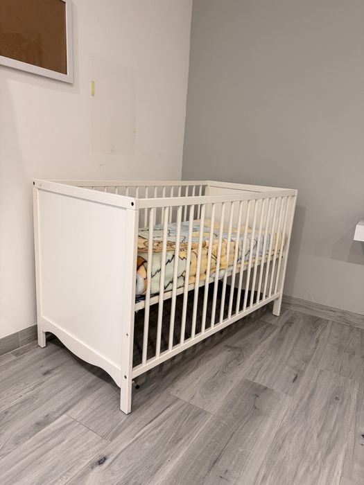Cama bebe/ berco  ikea