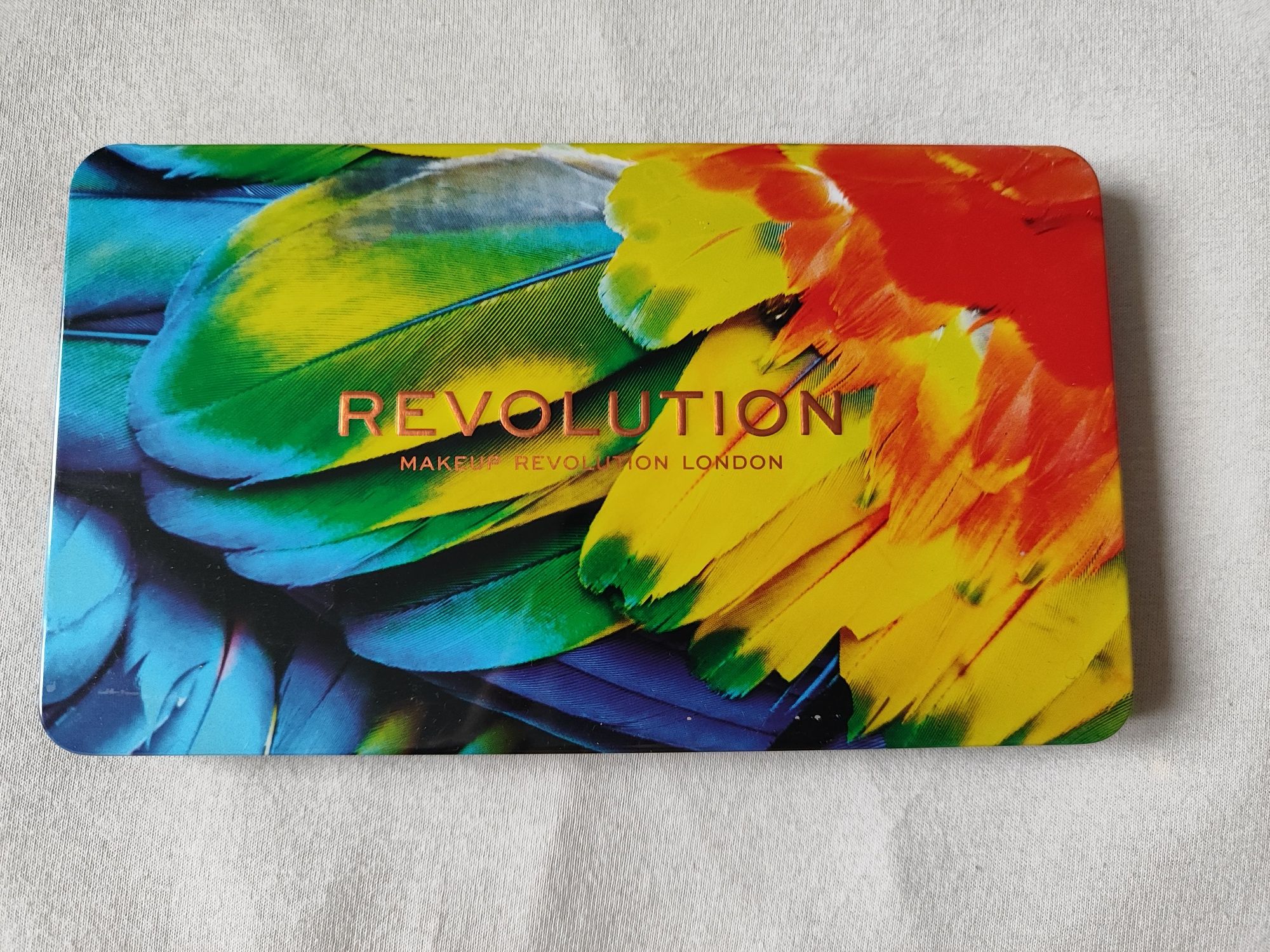 Paleta cieni makeup revolution tęcza