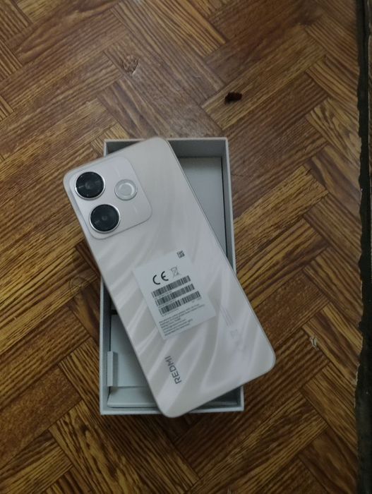 Redmi 13x новый телефон , с чехлом
