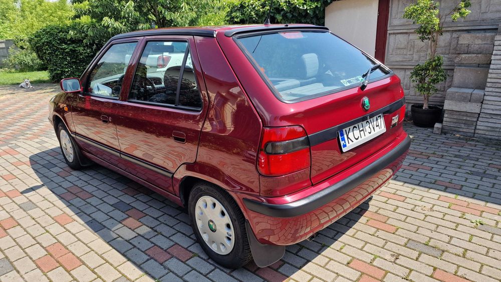 piękna Felicia, perfekcyjny stan, bez rdzy, niski przebieg