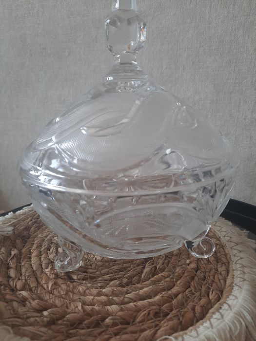 Naczynie ozdobne kryształowe