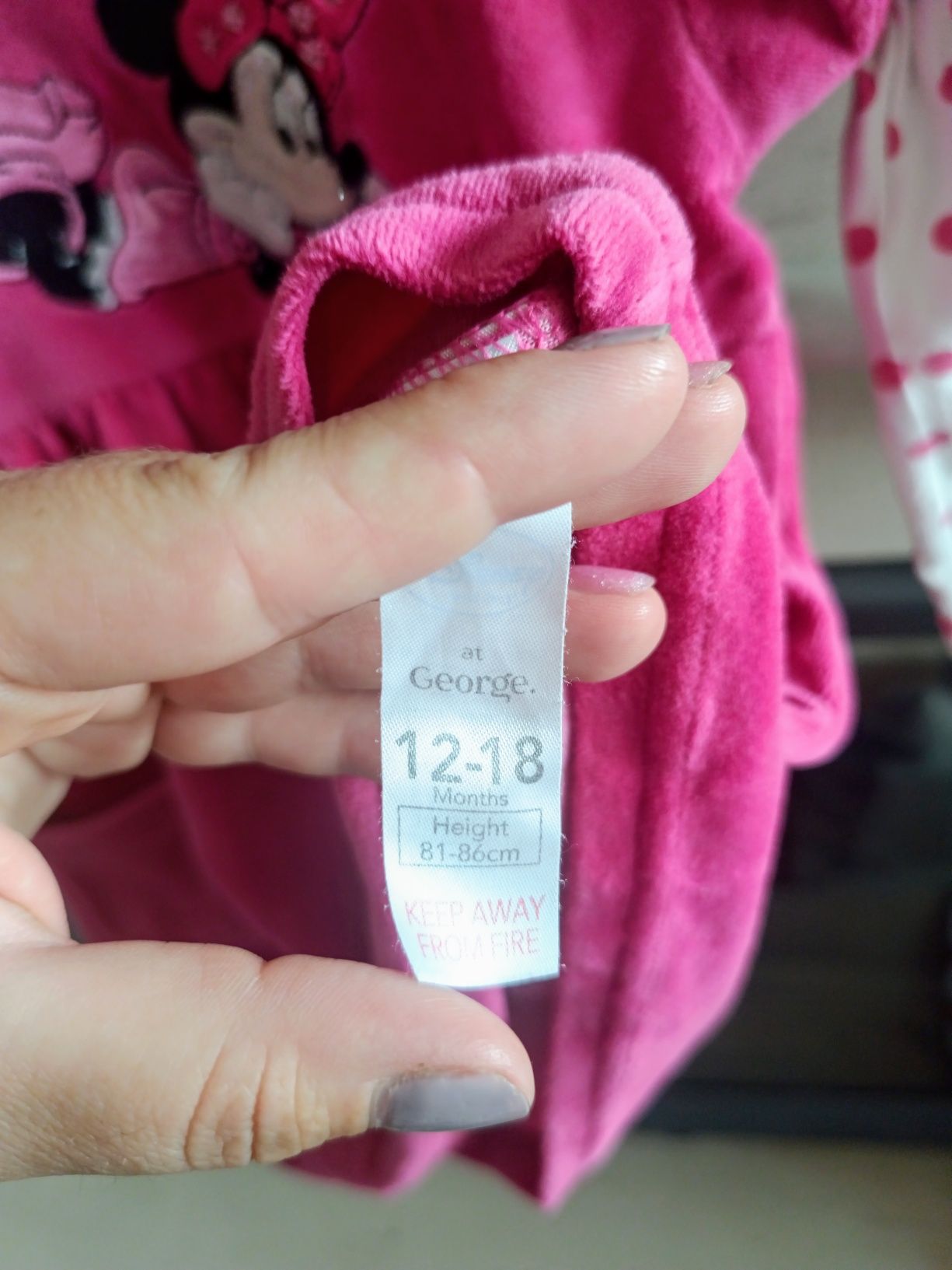 Śliczna sukienka z myszką Minnie