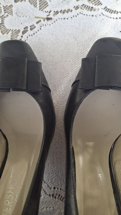 Czółenka skorzane rozmiar 40