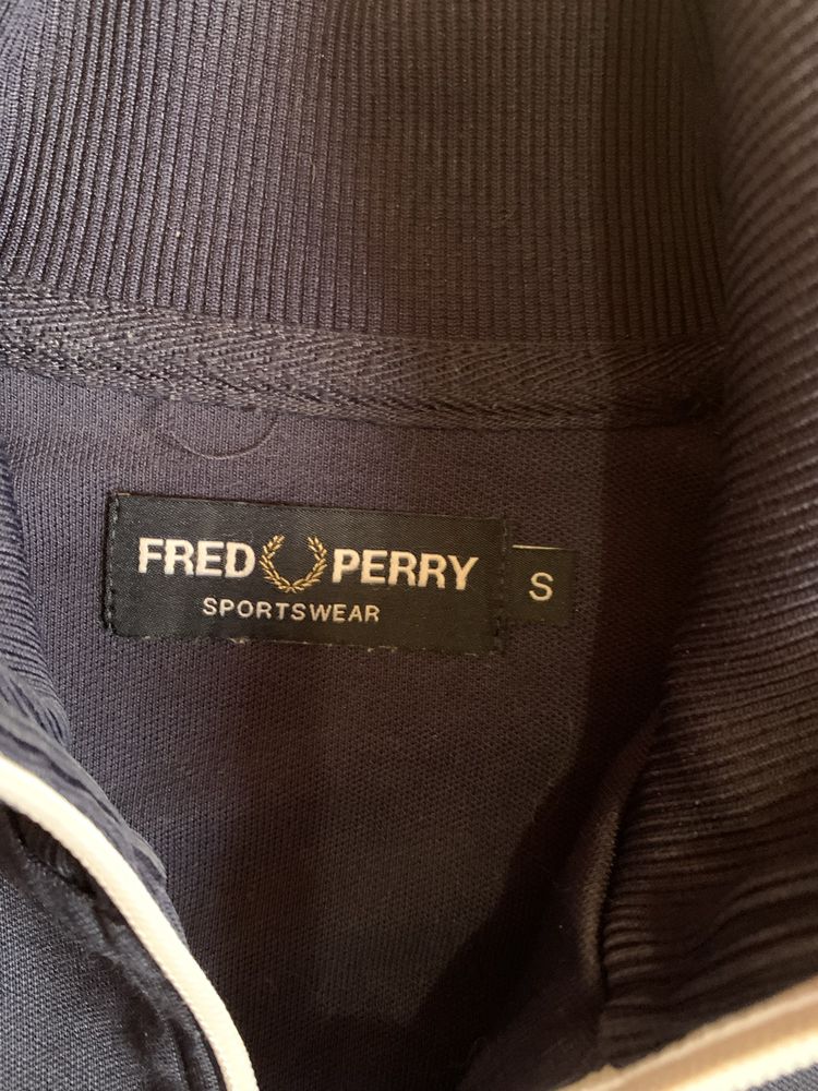 Олімпійка Fred perry на лампасах M