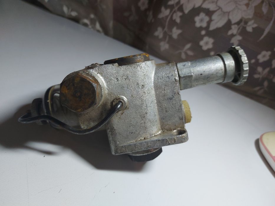 Помпа для подкачки топлива дизеля ифа