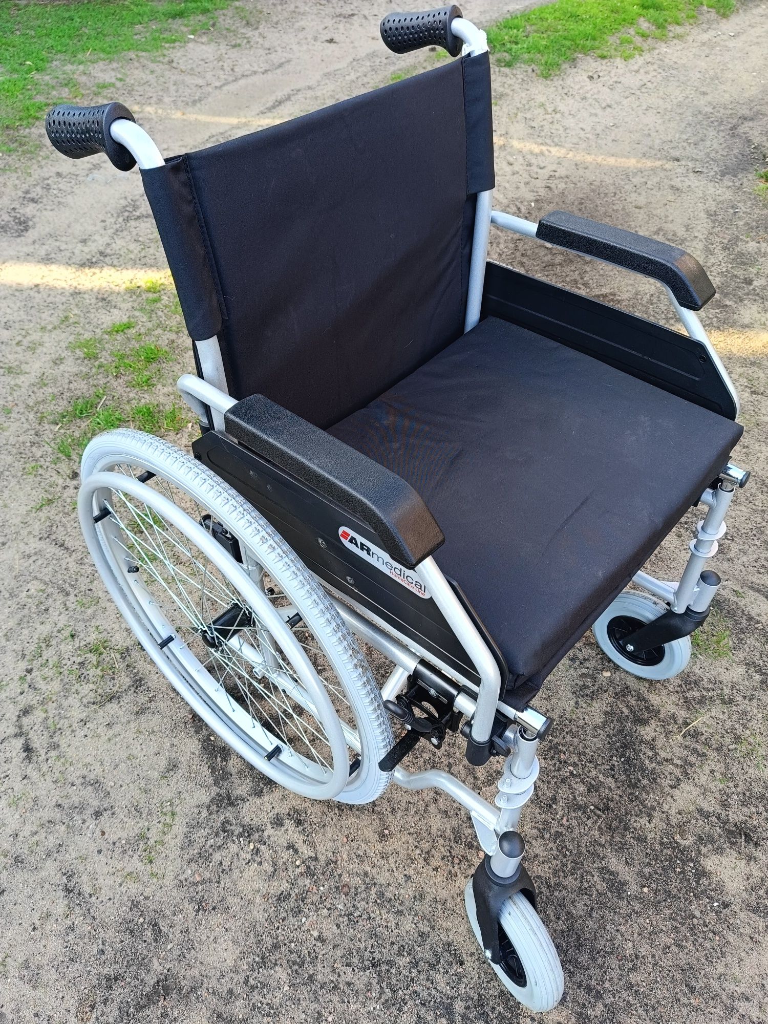 Wózek inwalidzki stalowy