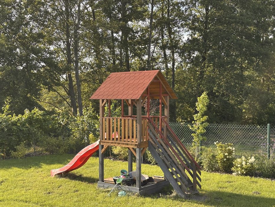 Domek drewniany plac zabaw dla dzieci