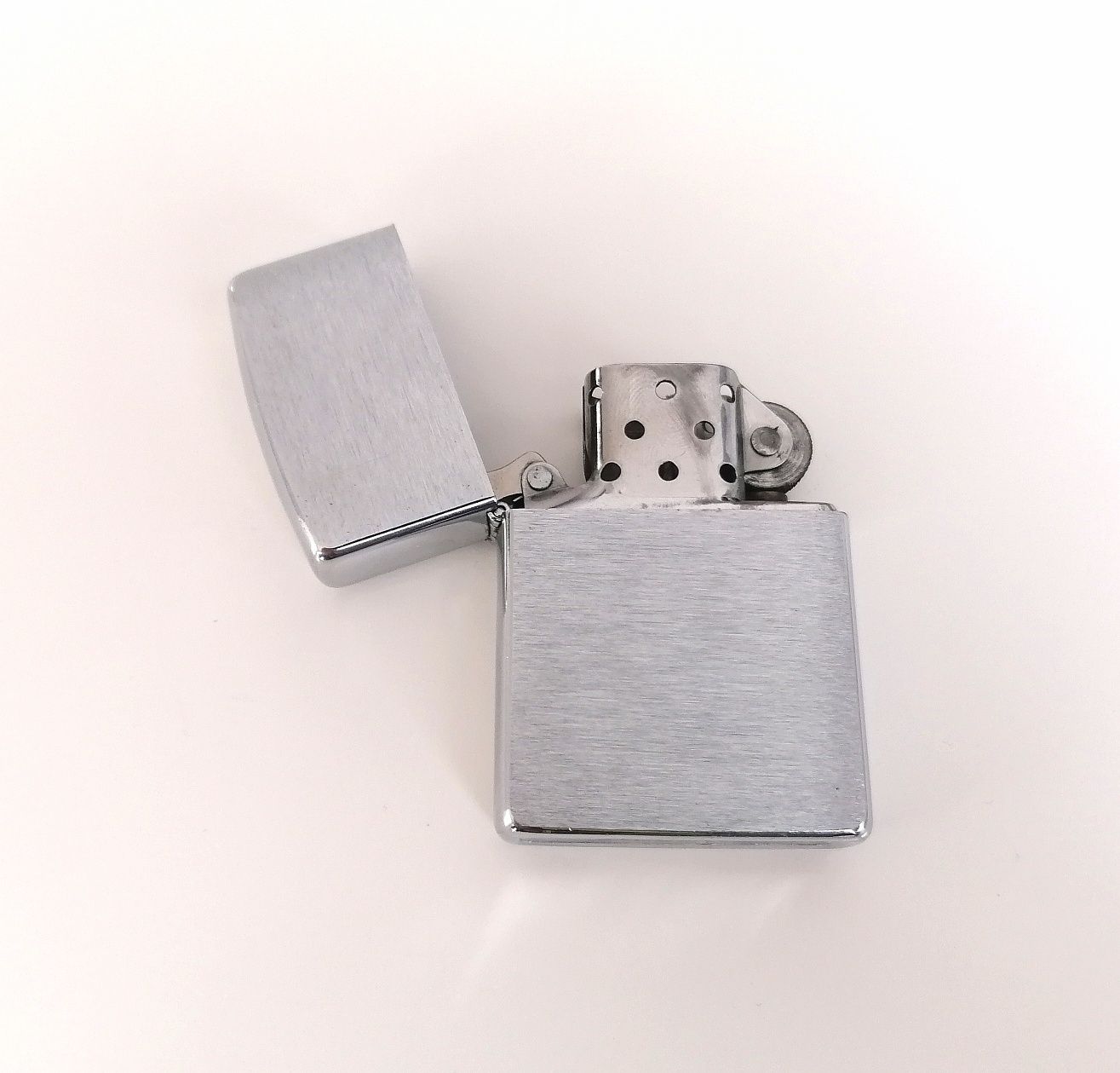 Zippo Brushed Chrome z 1994 roku