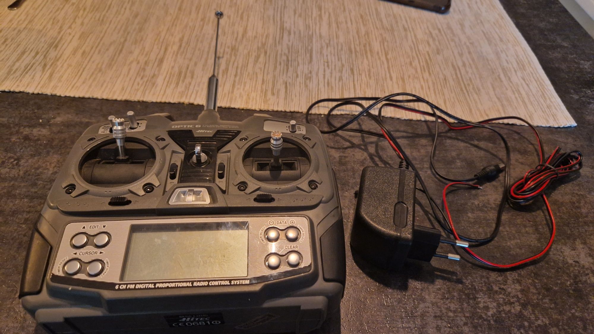 Nadajnik zdalnego sterowania Aparatura Hitec Optic 6