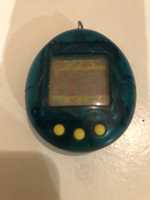 Tipo tamagochi azul