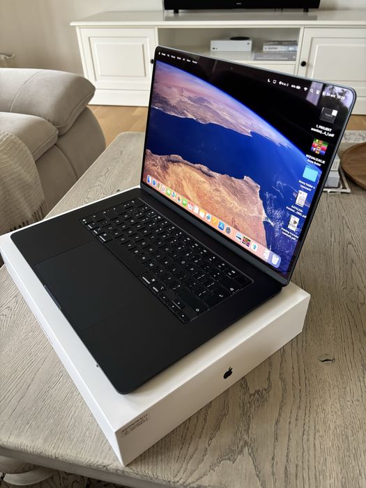 McBook Air 15.3” 2025 M4 16 GB RAM 256 SSD  Gwarancja