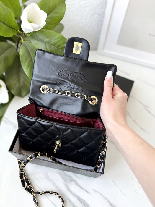 Сумка жіноча Chanel міні гладка