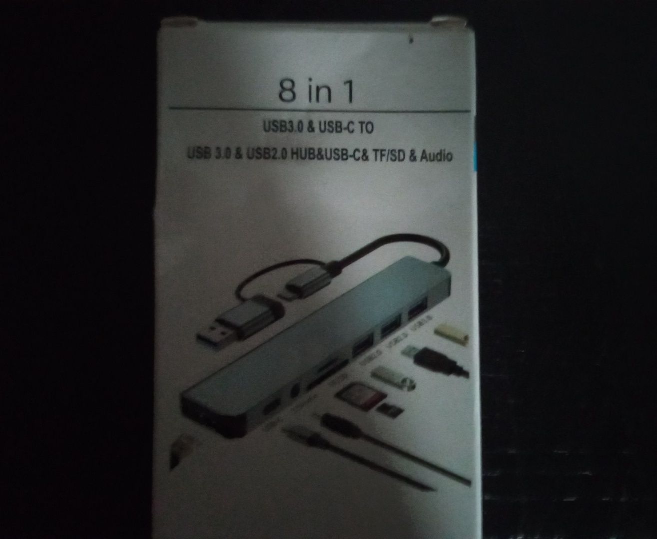 OTG Hub USB-C 8 em 1 USB e áudio 3,5 mm. Novo