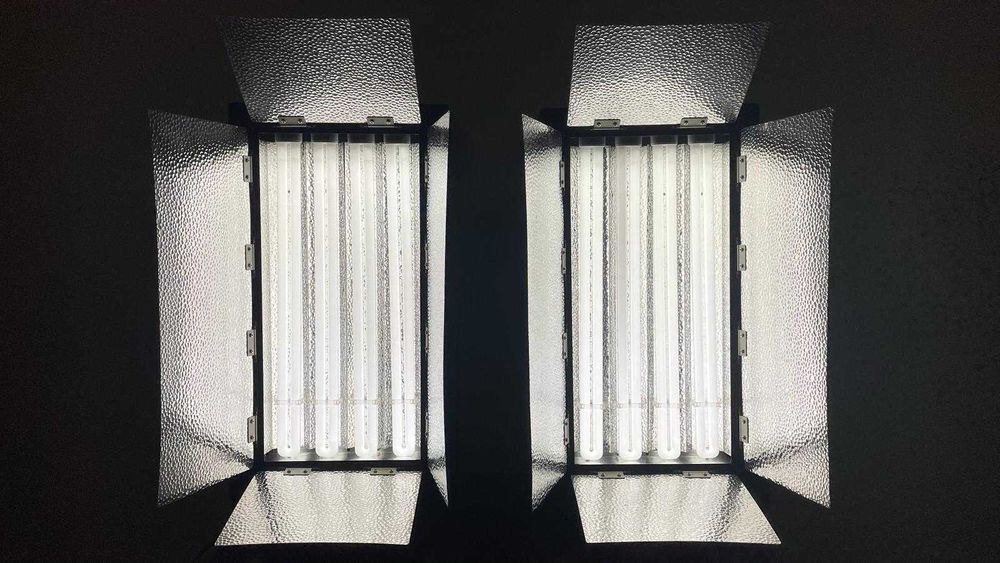 Zestaw lamp Kinoflo 220W_NG-220H Digital Fluorescent Studio Light