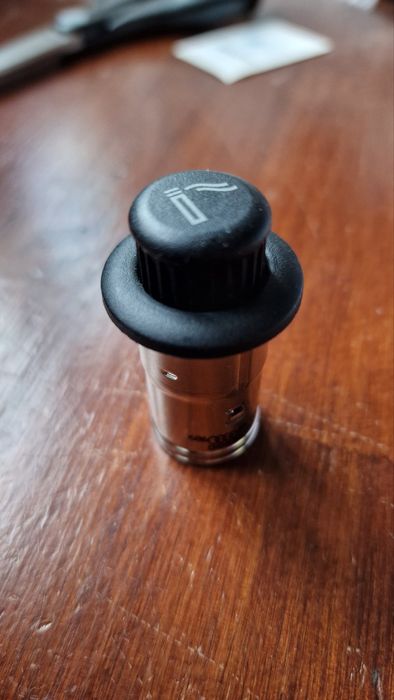 Прикурювач Audi 4M0919303