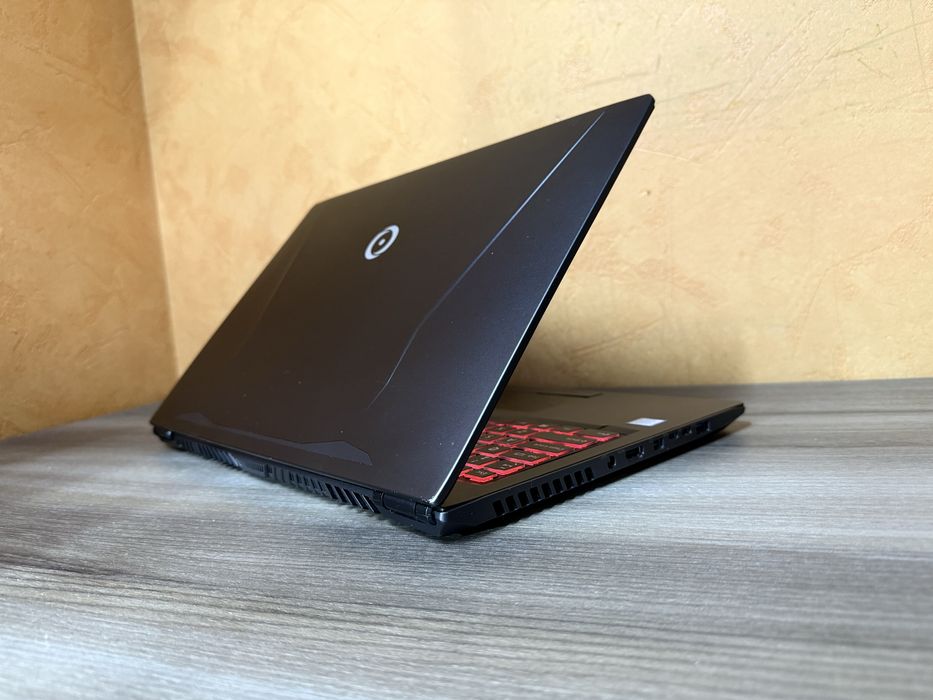 Ігровий ноутбук (Core i7/RTX2080/16" FHD IPS 144hz/512SSD/16DDR4)