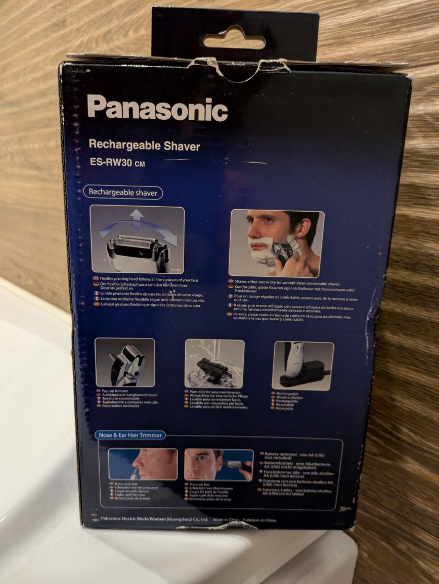 Panasonic rechargeable shaver es-rw30 cm
