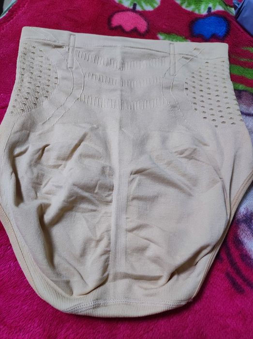 Утягуюча білизна (корректирующее белье)