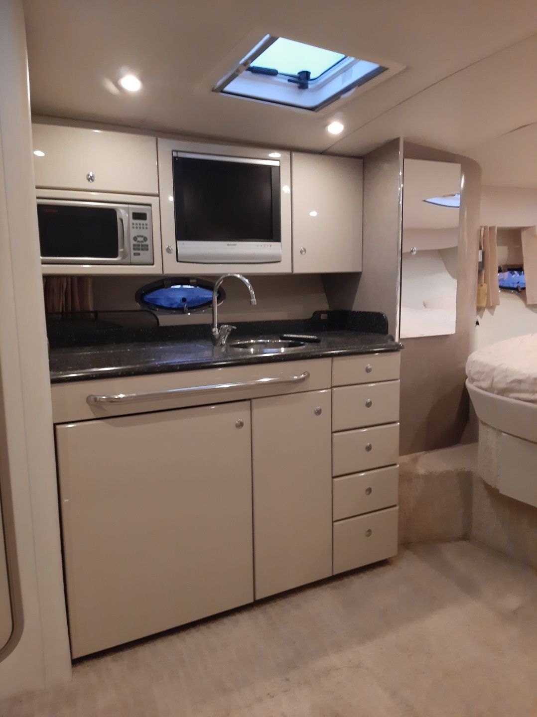Yacht Motorowy Formula 34PC