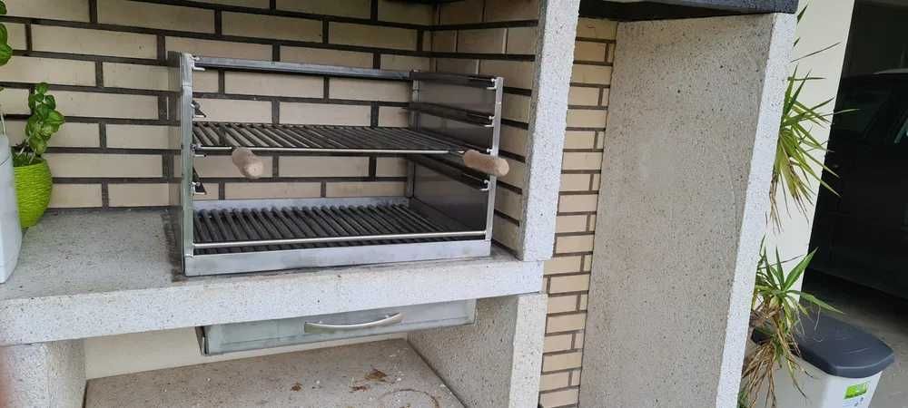 CHURRASQUEIRA INOX