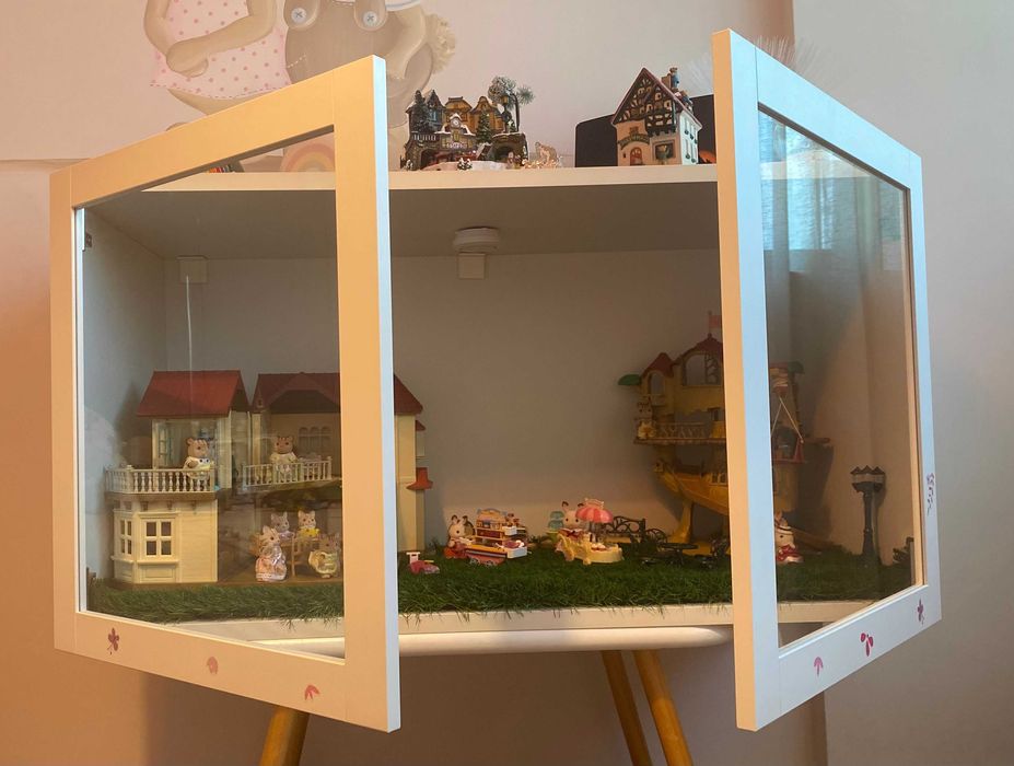 Móvel Estante C/Portas de Vidro