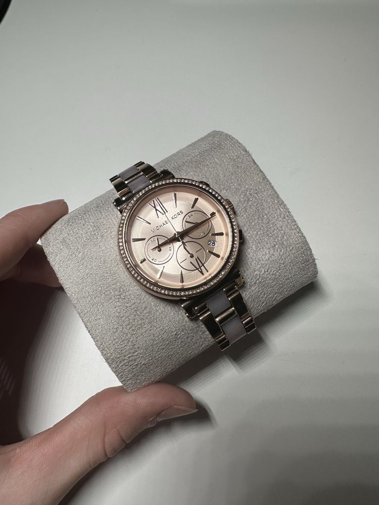 Оригінальний наручний золотий годинник Michael Kors