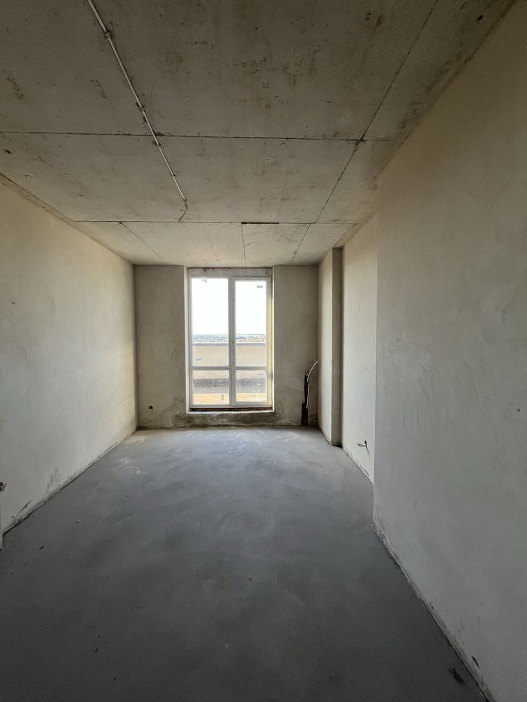 Продам 4 кімнатну квартиру з терасою 27 м.кв.