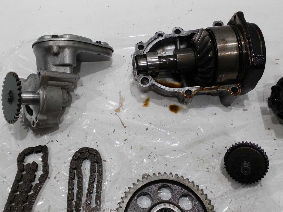 Suzuki VL 1500 intruder pompa oleju przekładnia zębatka silnik części