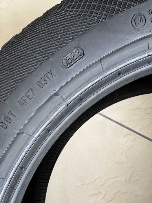 Продам зимові шини 235/ 55 R19 101H Continental WinterContact TS850P
