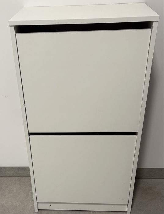 Szafka na buty IKEA.