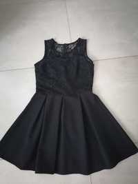 Czarna rozkloszowana sukienka z koronką L XL