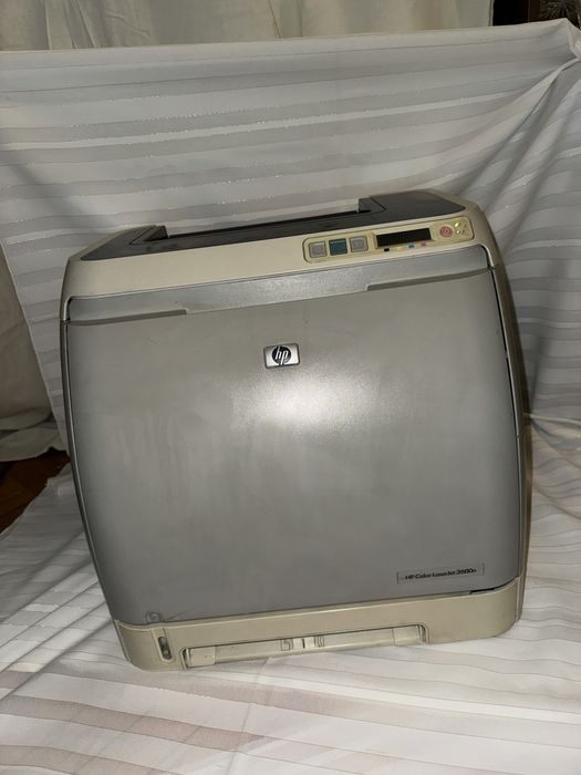 Продам принтер HP Color laserjet 2600n