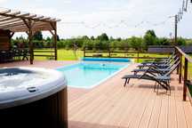 Dom na wynajem wakacje basen sauna jacuzzi 40 km od Warszawy
