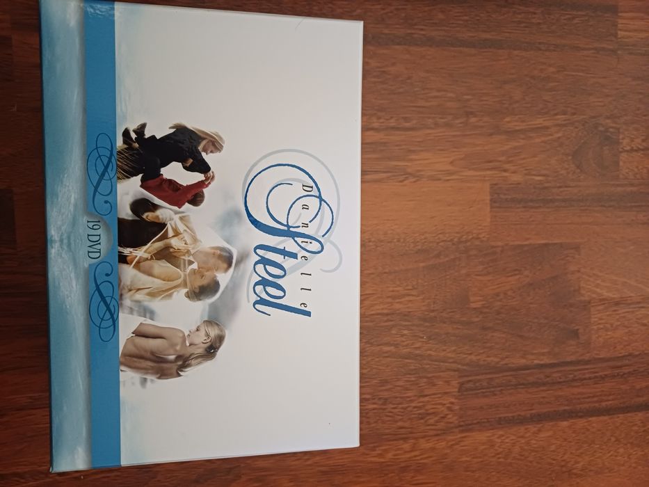 Caixa de 19 dvd's da Danielle Steel