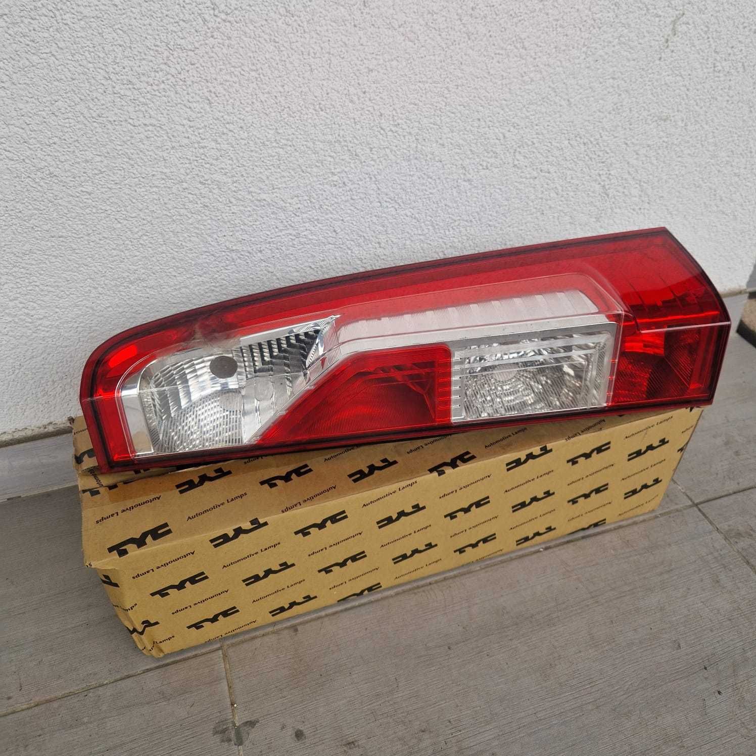 Lampa tylna Lewa Opel Movano 2010+ nissan nv400 RENAULT MASTER III